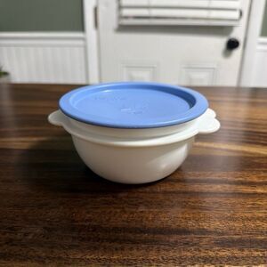 Tupperware One Touch Storage Bowl ~ White 2514A 2513A With Blue Lid ~ 16 oz